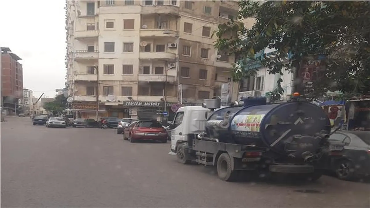 موجة طقس سيئ تضرب سواحل الإسكندرية لليوم الثاني على التوالي وسط تحذيرات